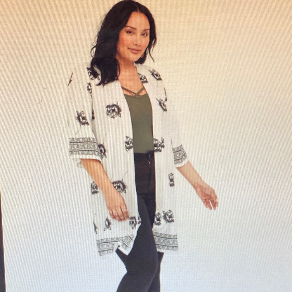 Black & White Floral Challis Kimono